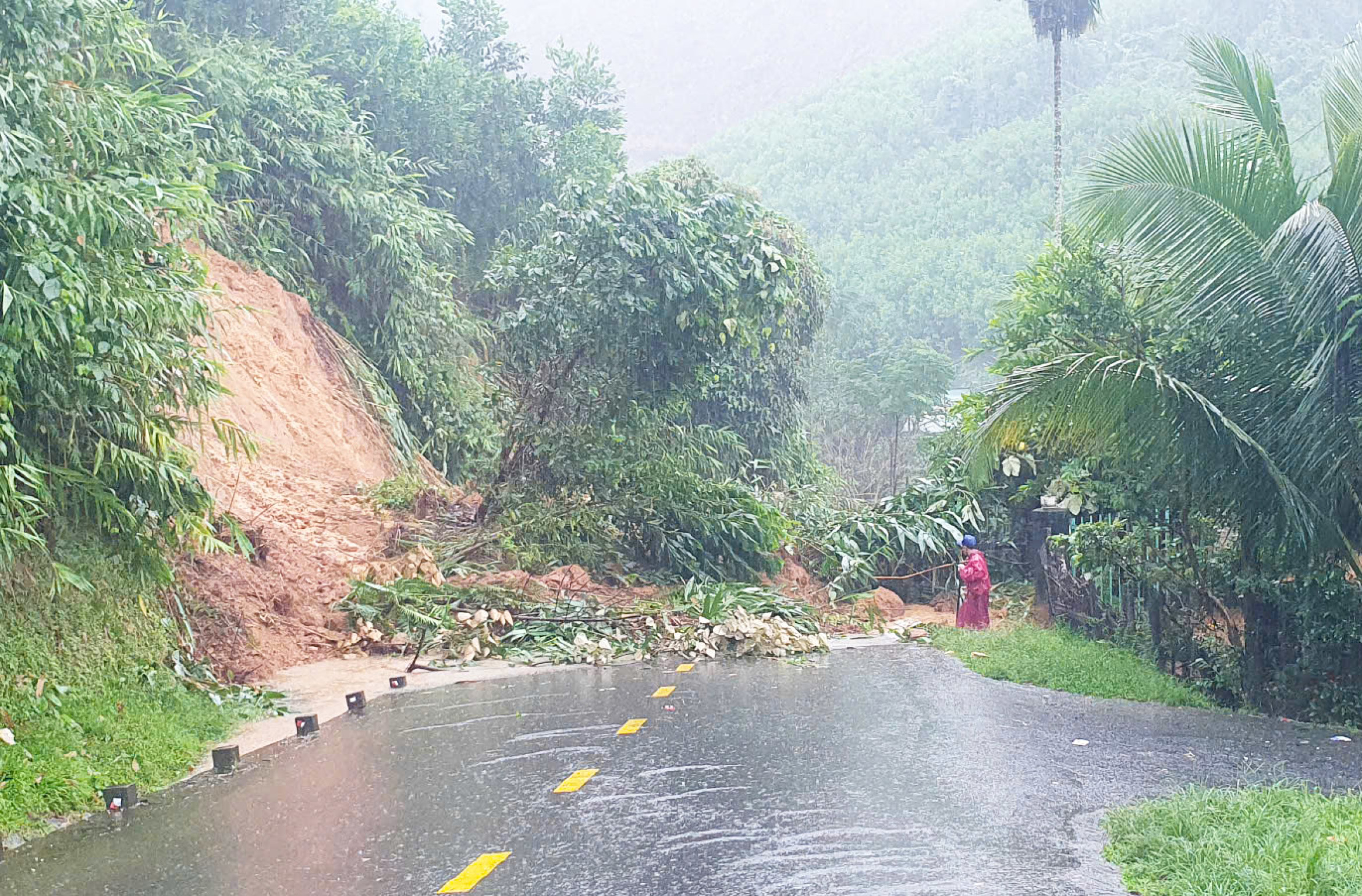 今日天气 27-10:顺化至岘港仍大雨,南部阴天,多地有雨